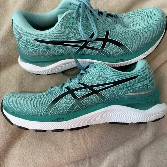 Asics Gel Cumulus 28 Green Athletic Shoes - Picture 5 of 5